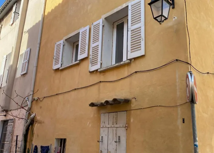 Au Coeur De Cassis