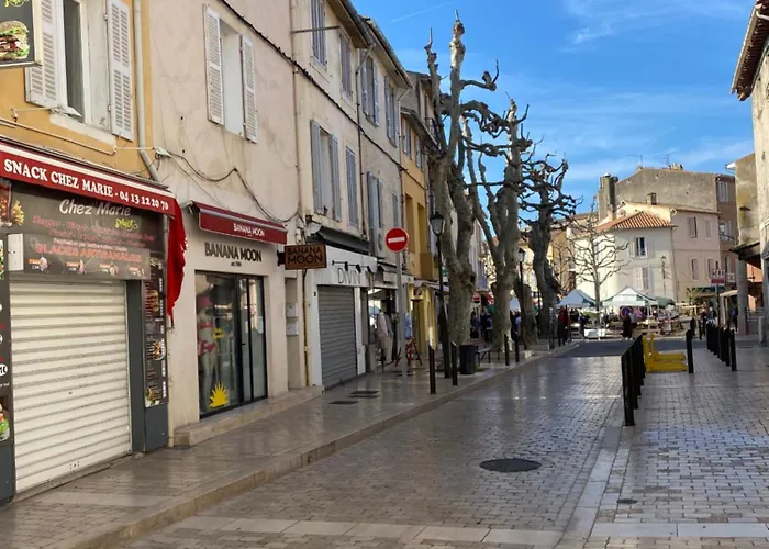 Au Coeur De Cassis